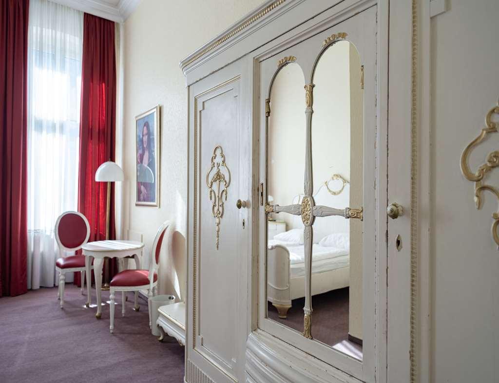 Azimut Kurfuerstendamm 3* Berlin
